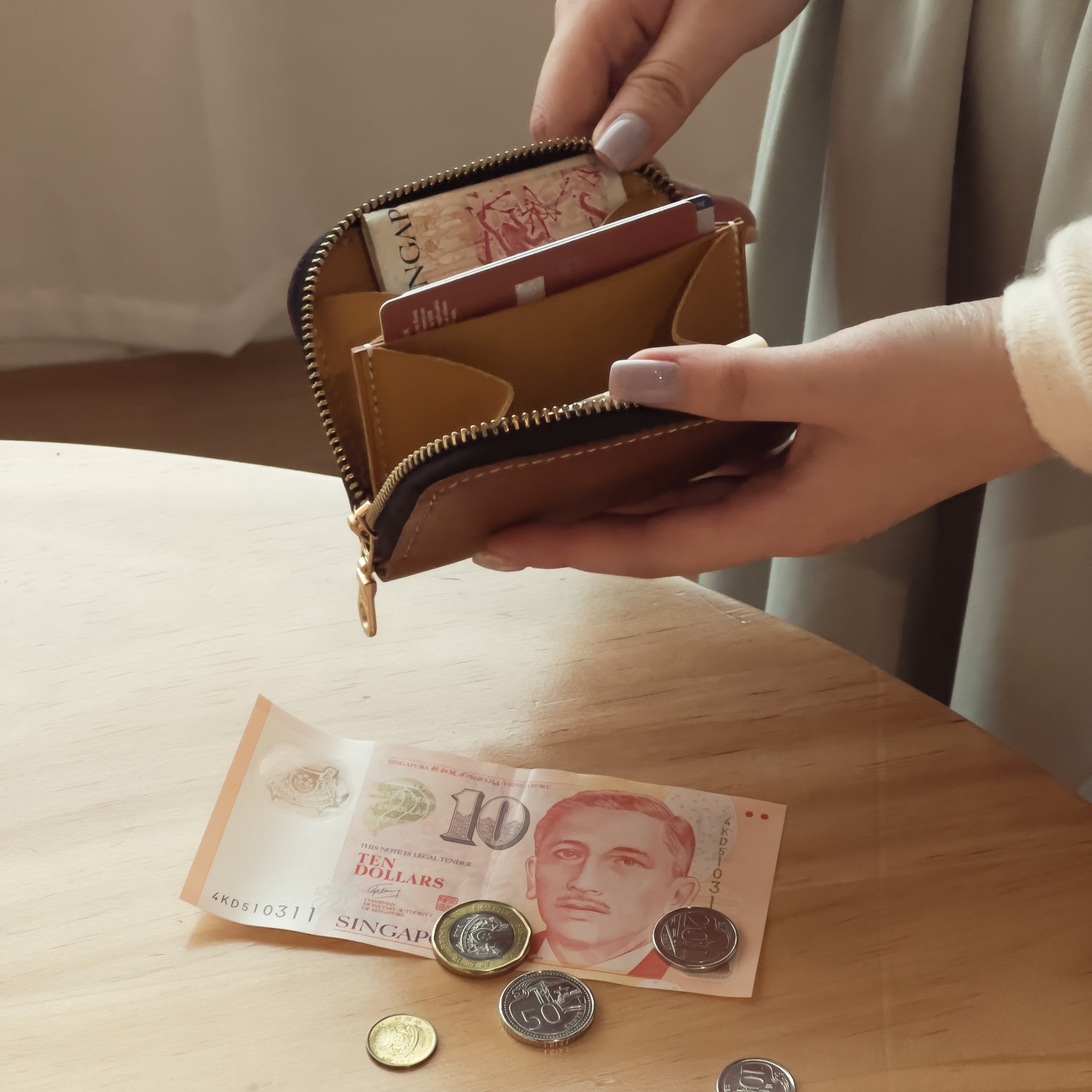 Short Zipper Wallet - Haji Lane - Crafune