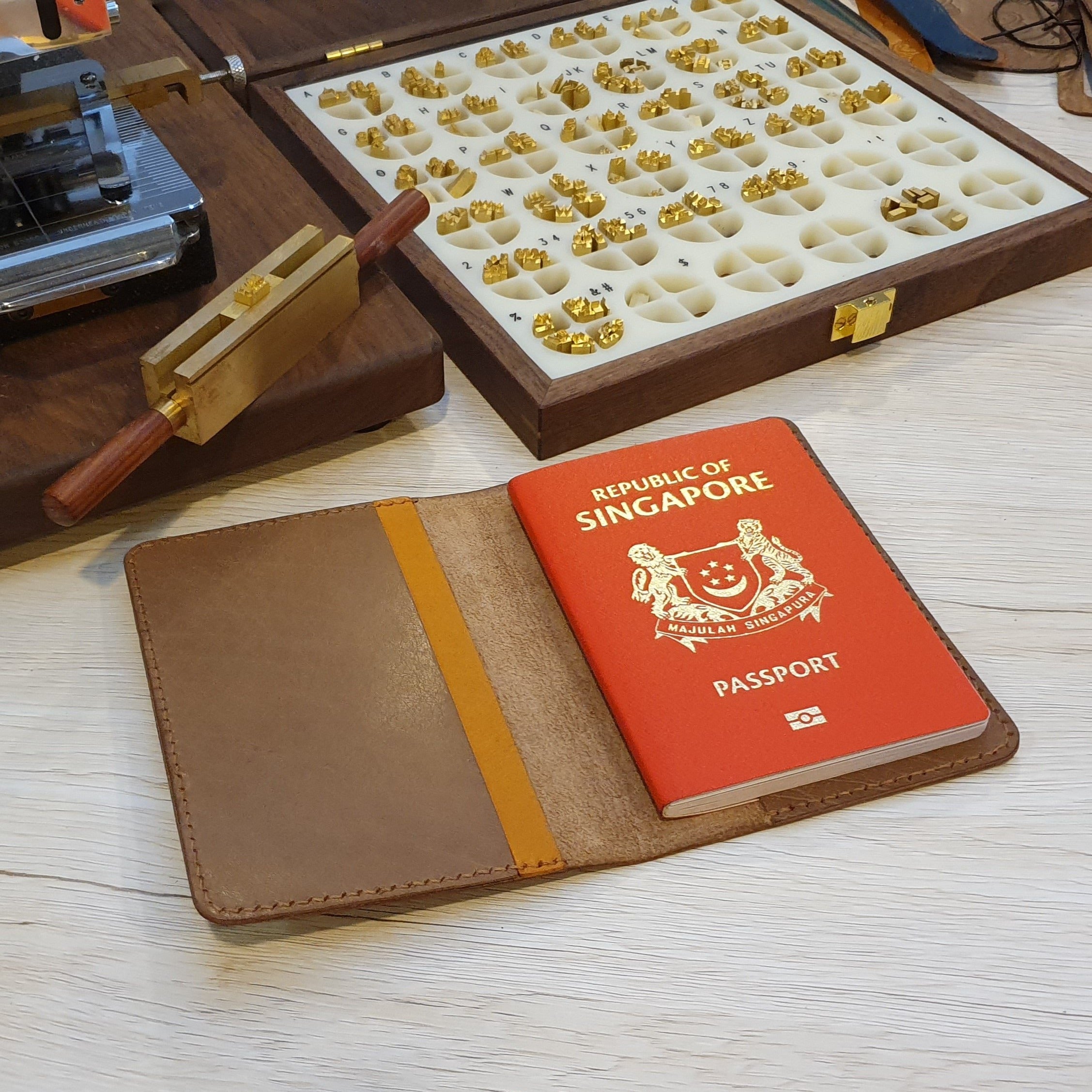 Passport Holder - Crafune
