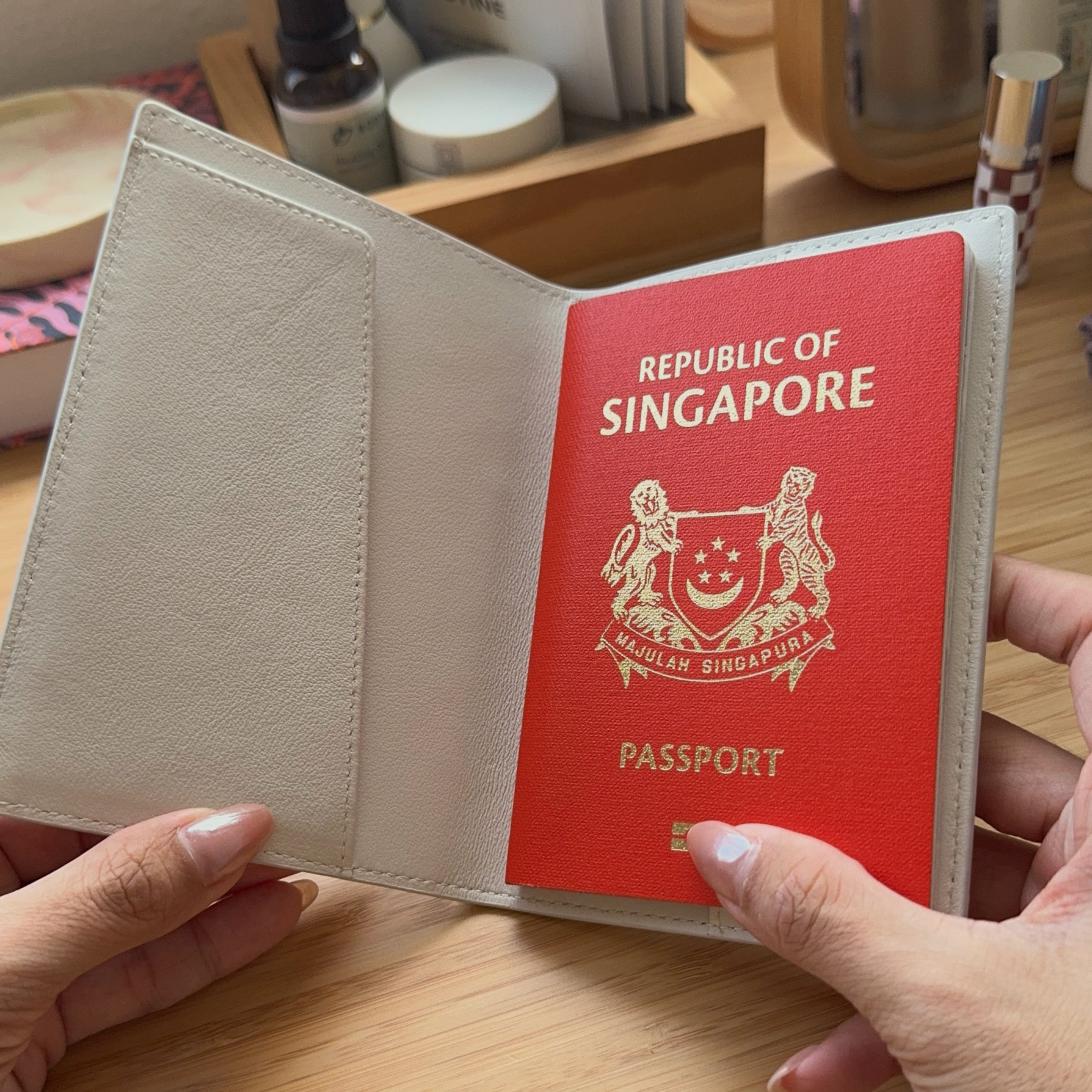 (Pre-Order) MC Passport Holder - Crafune