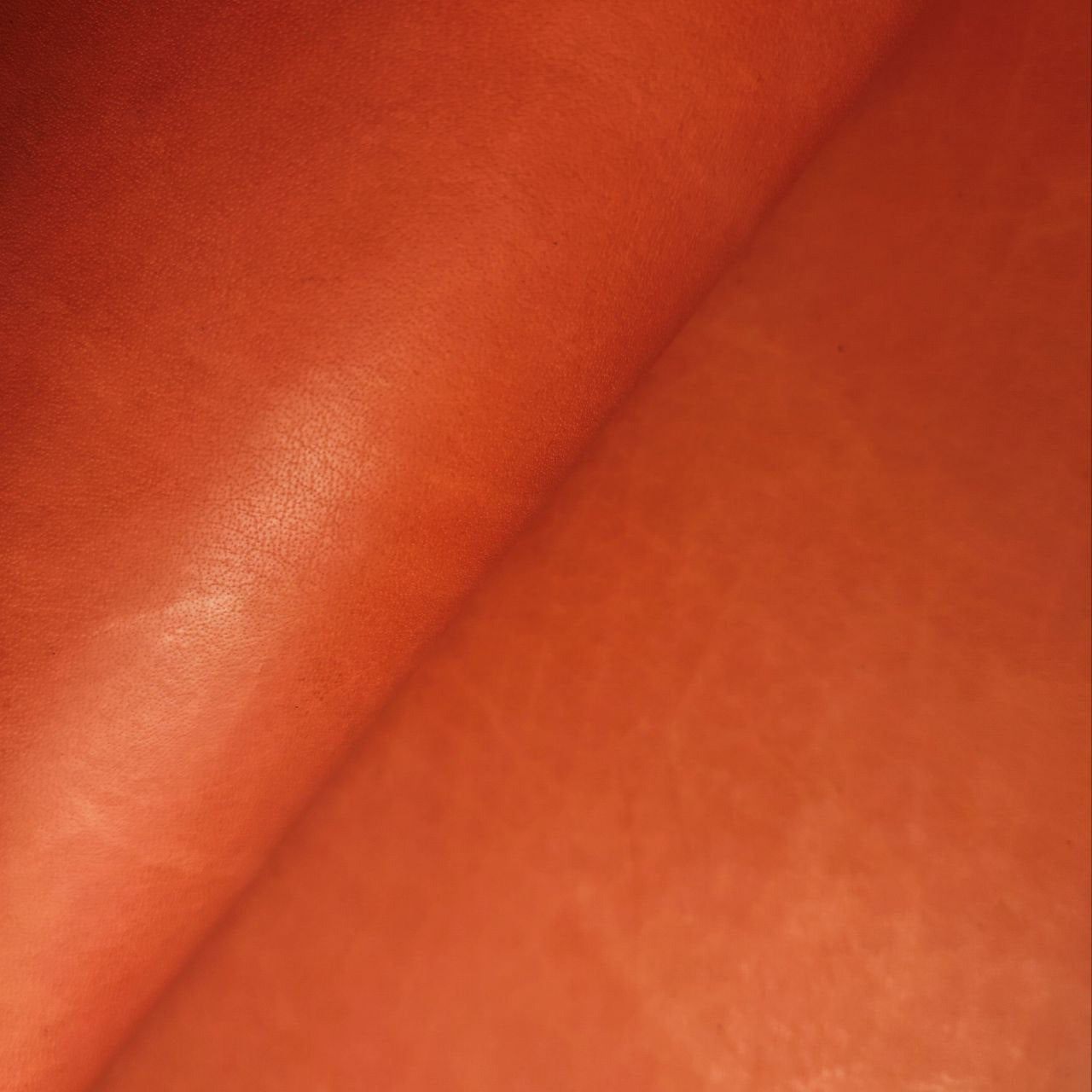 Full-grain Vegetable-tanned Buffalo Leather - Orange - Crafune